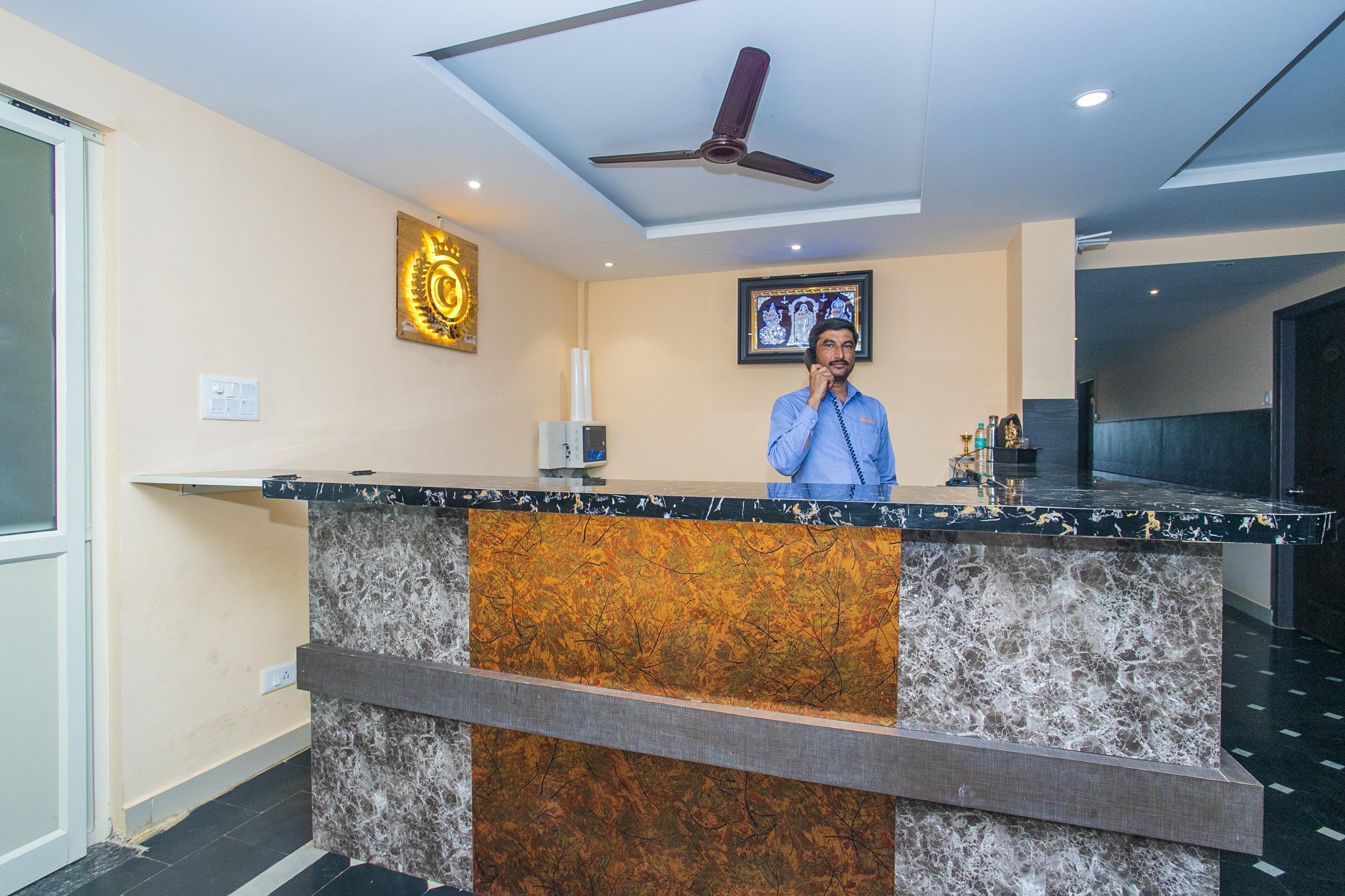 העיר בנגלור Oyo 22837 Chairmen'S Hotel מראה חיצוני תמונה