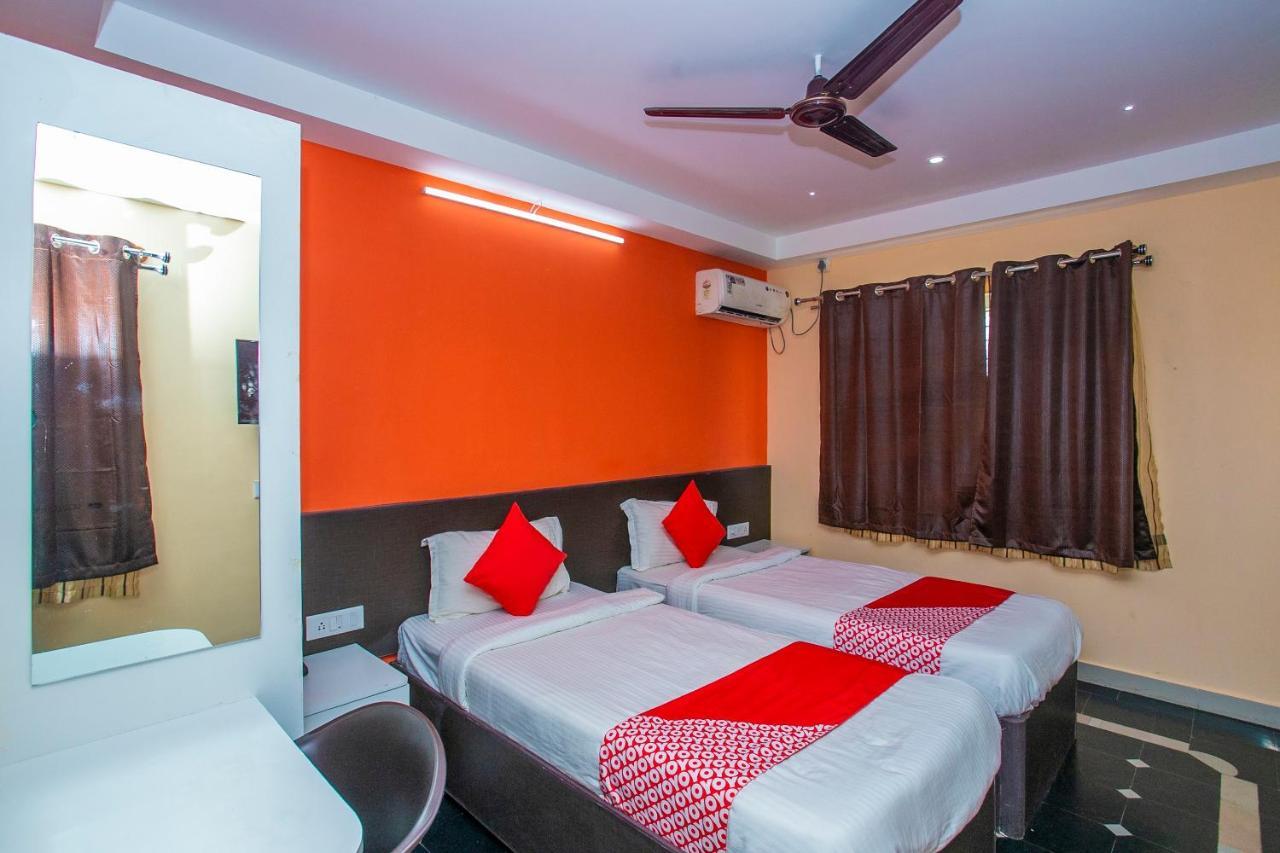 העיר בנגלור Oyo 22837 Chairmen'S Hotel מראה חיצוני תמונה
